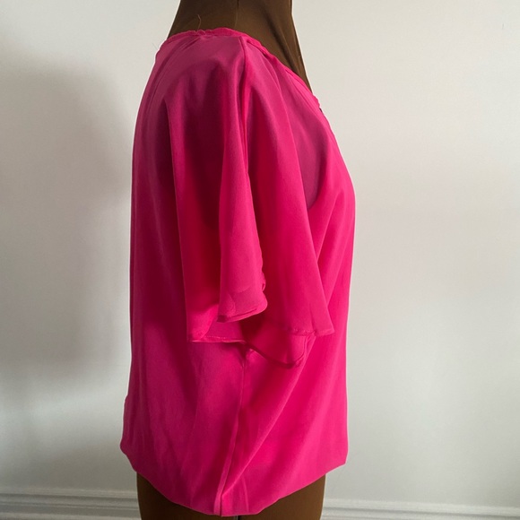 💖LE CHATEAU 💖Blouse in pink and black. Size medium. Like new condition! - Picture 5 of 13